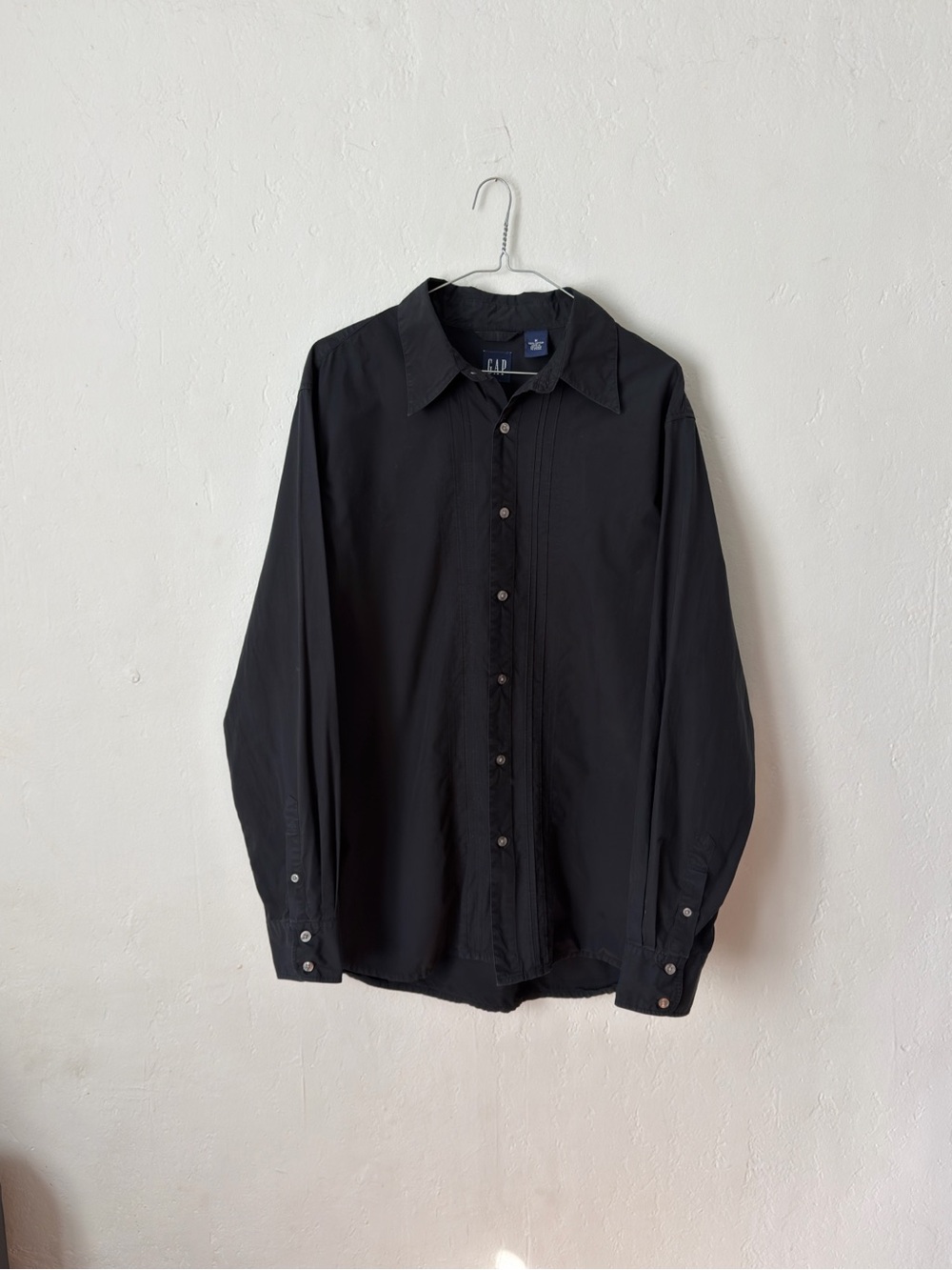Vintage Gap Black w/ Vertical Pintucking Button Up Men’s Medium